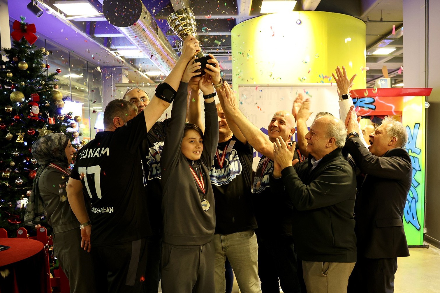 Süper Final’de Zafer Tsunami’nin