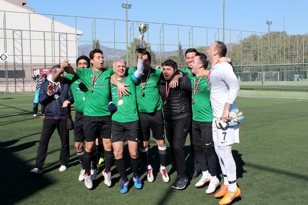 İzmir’de Şampiyon Ege-Max FC