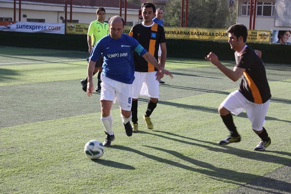 İzmir’de Yarı Finalistler Belli Oldu.