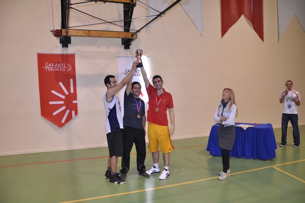 GT BasketCup’2010 Şampiyonu “Blok Geldi, Faul Dedi”