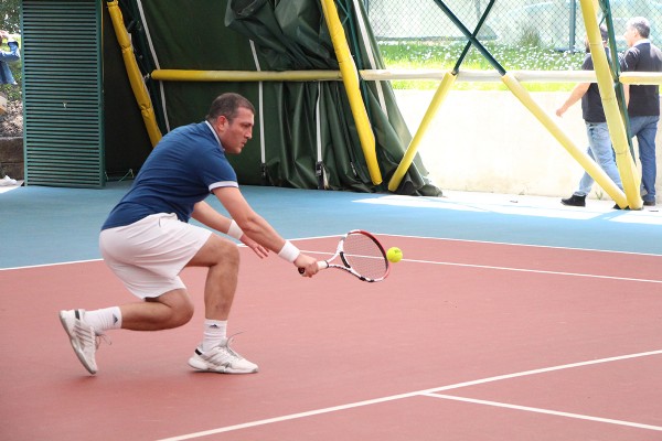 Tenis Turnuvası Başladı...